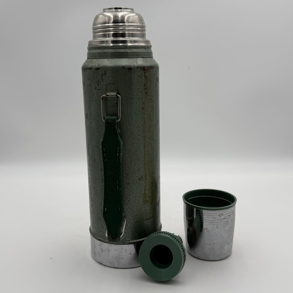 Vintage Aladdin Stanley Thermos A-944DH 1 Quart Hammertone Green Vacuum Bottle